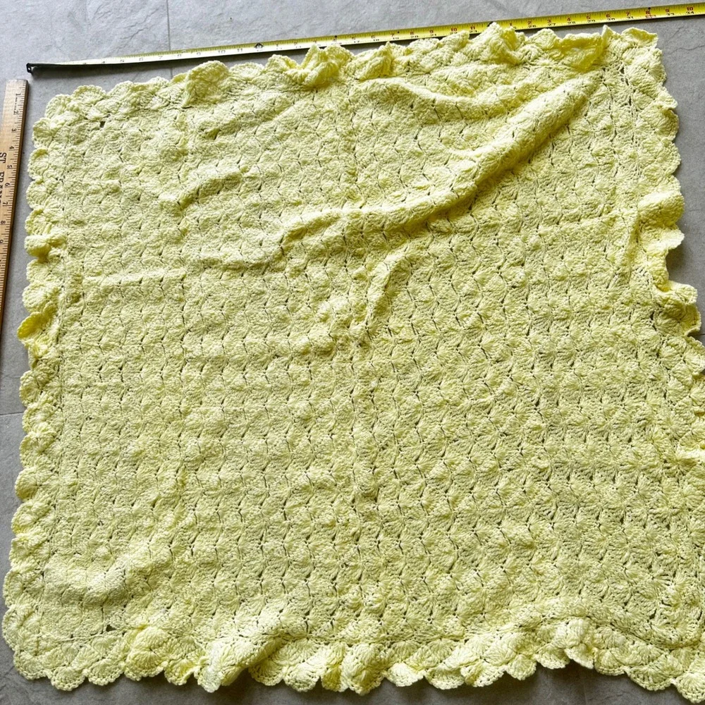 Handmade Crochet Baby Blanket Yellow Shell Stitch Ruffled Scallop Edge 30x32